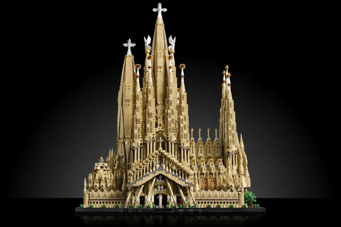 Bekeményít a LEGO, 12 ezer darabos Sagrada Família készlet érkezik