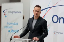 Az Orbán-kormány üzleti köreit is alaposan megszórták diplomata-útlevelekkel