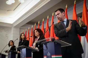 Akár két év börtönbüntetést is kaphatna az a politikus, aki lényegi információt hagy ki a vagyonnyilatkozatából