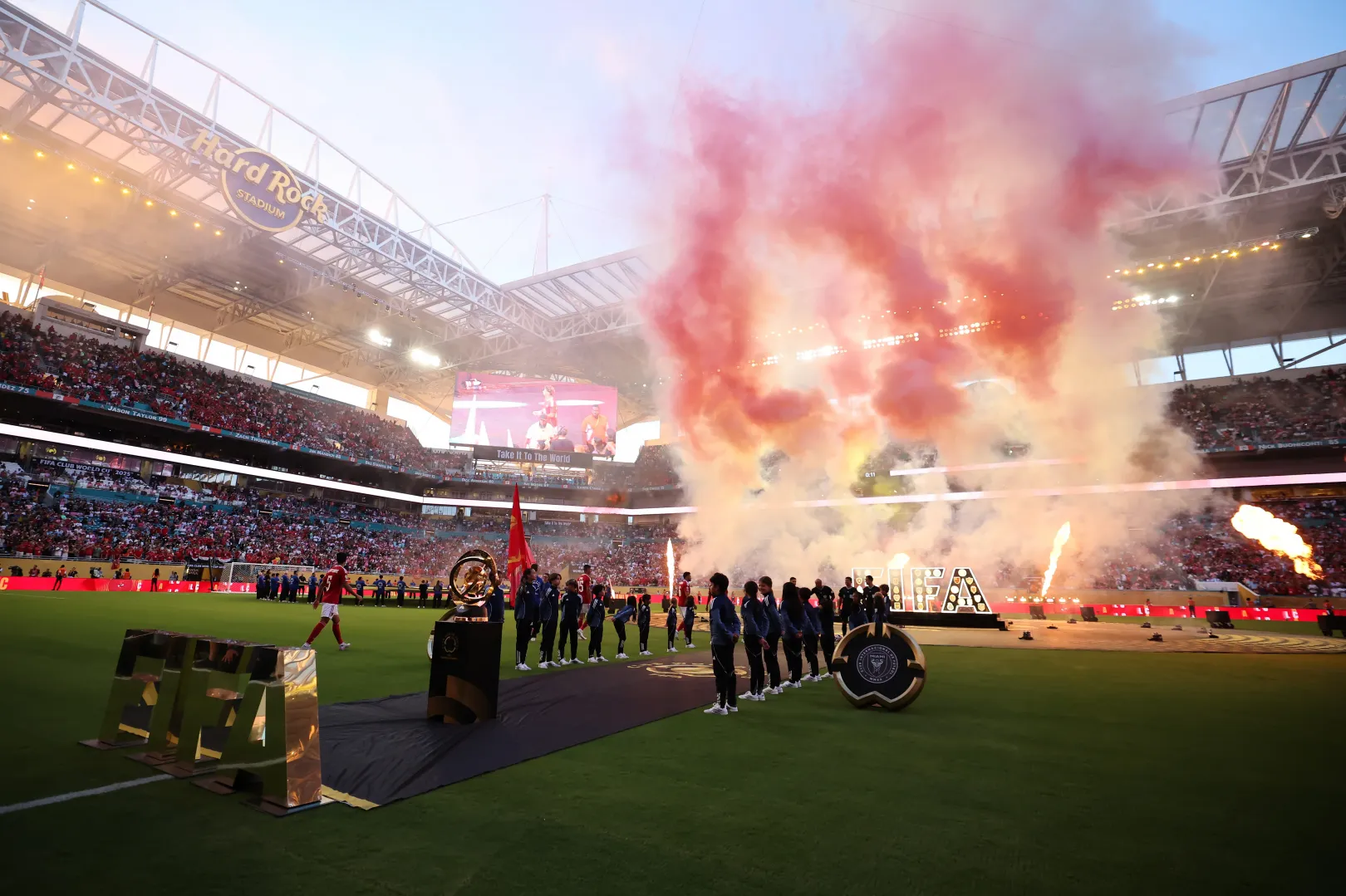 A Hard Rock Stadium Miamiban az Inter Miami–Al Ahly FC klubvilágbajnoki mérkőzés előtt, 2025. június 14-én – Fotó: Hector Vivas / FIFA / Getty Images