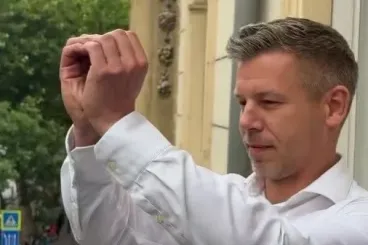 Toroczkai szerint nem is a migrációs paktum ellen tüntetőknek mutatott szívecskét Magyar Péter, a miniszterelnök reagált volna, de kitiltották a Mi Hazánk Facebook-oldaláról