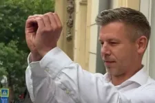 Toroczkai szerint nem is a migrációs paktum ellen tüntetőknek mutatott szívecskét Magyar Péter, a miniszterelnök reagált volna, de kitiltották a Mi Hazánk Facebook-oldaláról