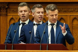 Forsthoffer szigora, Magyar és Toroczkai összecsapásai, csökkentett fizetések – hétfői parlament