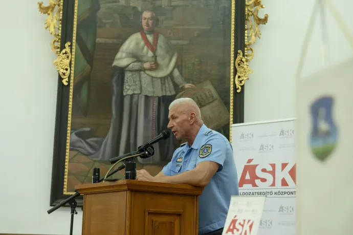 Mecser Tamás Heves vármegyei rendőrfőkapitány beszédet mond Egerben, 2023. augusztus 28-án. Fotó: Komka Péter / MTI