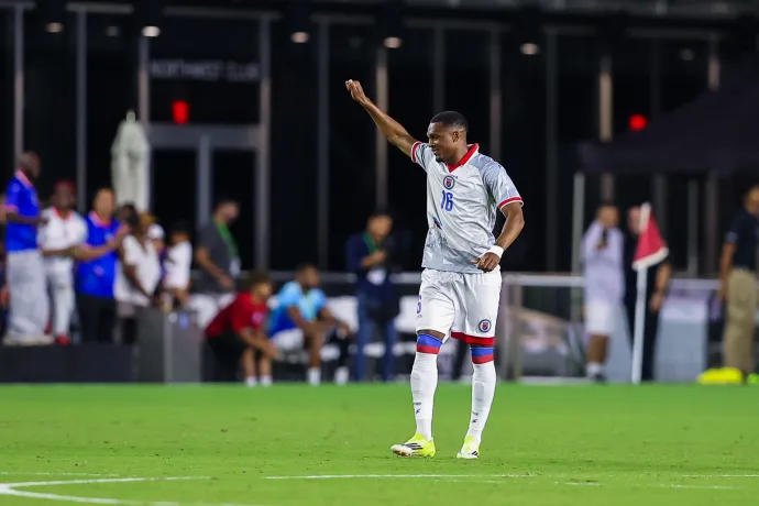 A Ferencvárosból a vb-re utazó Lenny Joseph ünnepli a Haiti–Új-Zéland barátságos mérkőzésen szerzett gólját 2026. június 2-án – Fotó: Chris Arjoon / Icon Sportswire / Getty Images
