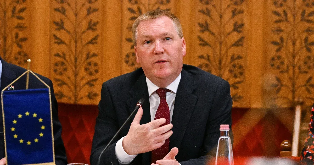 Michael McGrath látogatása Magyarországra: A demokrácia és jogállamiság megerősítése érdekében tett lépések Michael McGrath látogatása Magyarországra: A demokrácia és jogállamiság megerősítése érdekében tett lépések