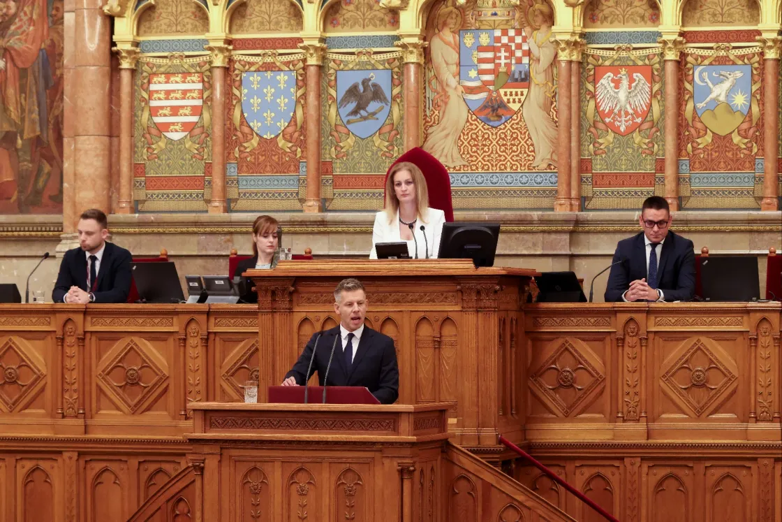 Miniszteri biztost neveznek ki a gyerekbántalmazási ügyek feltárására, több vezetőt menesztettek