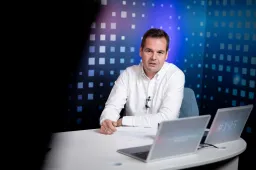 Milliókat keresett a fideszes Németh Balázs valamivel, amit újságírásnak nevez a vagyonnyilatkozatában