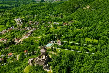 A hónap legkáprázatosabb birtoka a Somoskői vár alatt rejtőzik