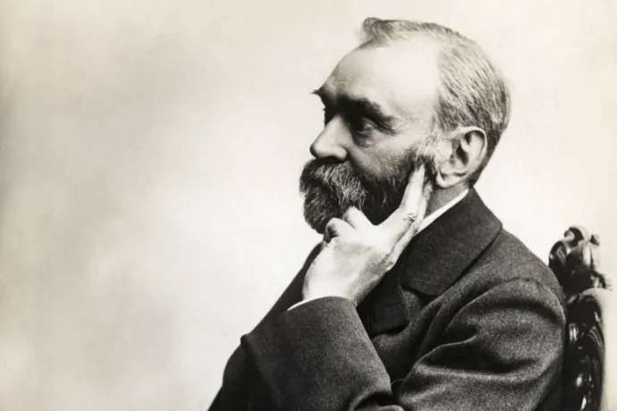 Tényleg egy újságírói hiba és egy elrontott halálhír miatt született a Nobel-díj?