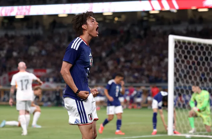 Ogava Koki gólöröme a Japán–Izland felkészülési mérkőzésen, Tokióban, 2026. május 31-én – Fotó: Issei Kato / Reuters