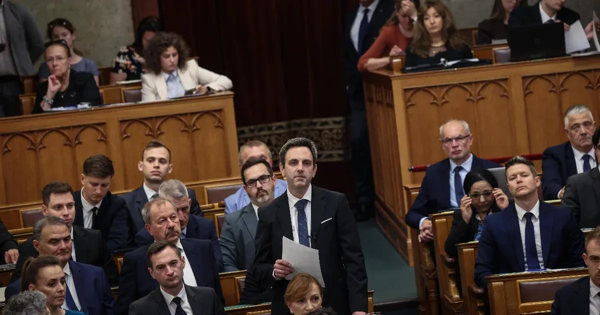 A devizahiteles perek felfüggesztése: Új törvény lép életbe A devizahiteles perek felfüggesztése: Új törvény lép életbe