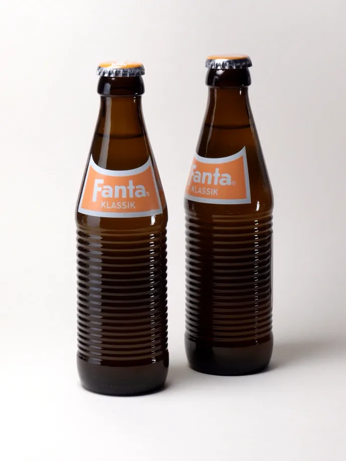 Az eredeti, a második világháború alatt készített Fanta utángyártott palackja – Fotó: Wikipedia