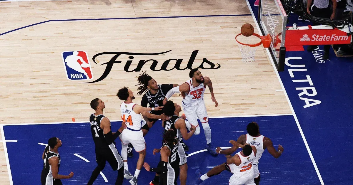 Történelmi fordítás: A Knicks már csak egy győzelemre a bajnoki címtől!
