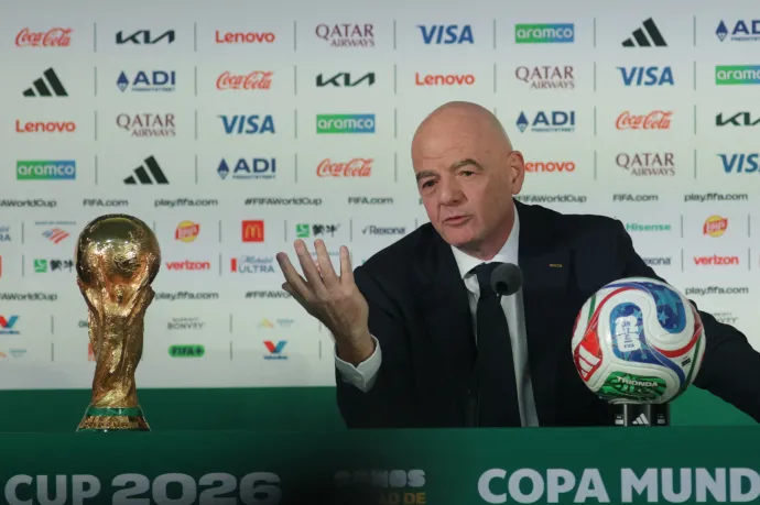 Reagált a FIFA elnöke a világbajnokság kritikáira: Csak nyugodjatok meg, lazuljatok el!