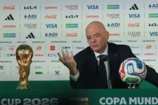 Reagált a FIFA elnöke a világbajnokság kritikáira: Csak nyugodjatok meg, lazuljatok el!