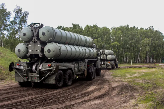 Orosz Sz–300-asok egy gyakorlaton – Fotó: Sputnik / AFP