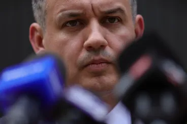 Hiába van minden tárcánál miniszterjelölt, Eugen Tomac kormányának egyre fogynak az esélyei a beiktatásra