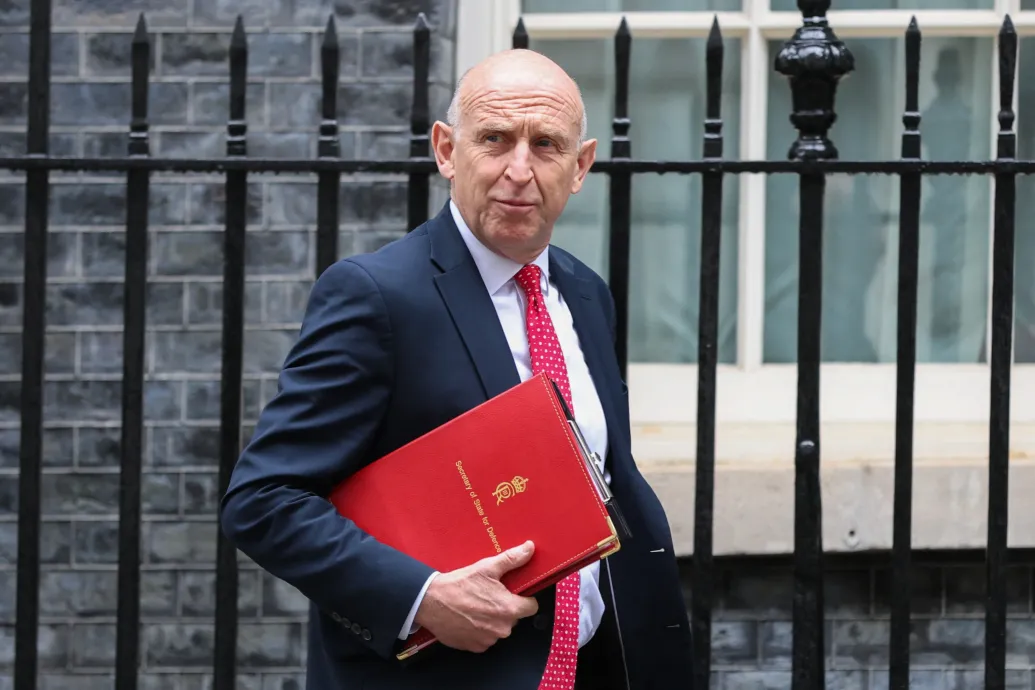 Lemondott a brit védelmi miniszter