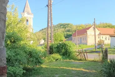 Egy fővárosi parkolóhely áráért elképesztő portákra bukkanni az Őrség kapujában