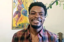 Utcai árusból lett bolttulajdonos egy olasz kaparós sorsjeggyel a nigériai férfi, és még tartózkodási engedélyt is szerzett