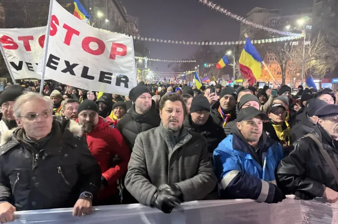 A szélsőségesség elleni törvény visszavonását kérő óriásplakátok miatt indított eljárást a rendőrség
