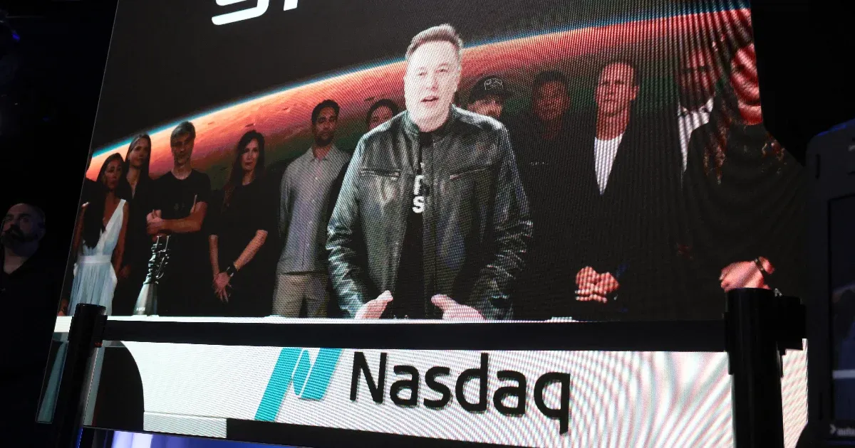 A SpaceX részvényei rekordnövekedéssel nyitották meg a tőzsdét A SpaceX részvényei rekordnövekedéssel nyitották meg a tőzsdét