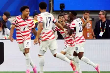 Öngól indította be az amerikai hengert, lemosták a pályáról Paraguayt