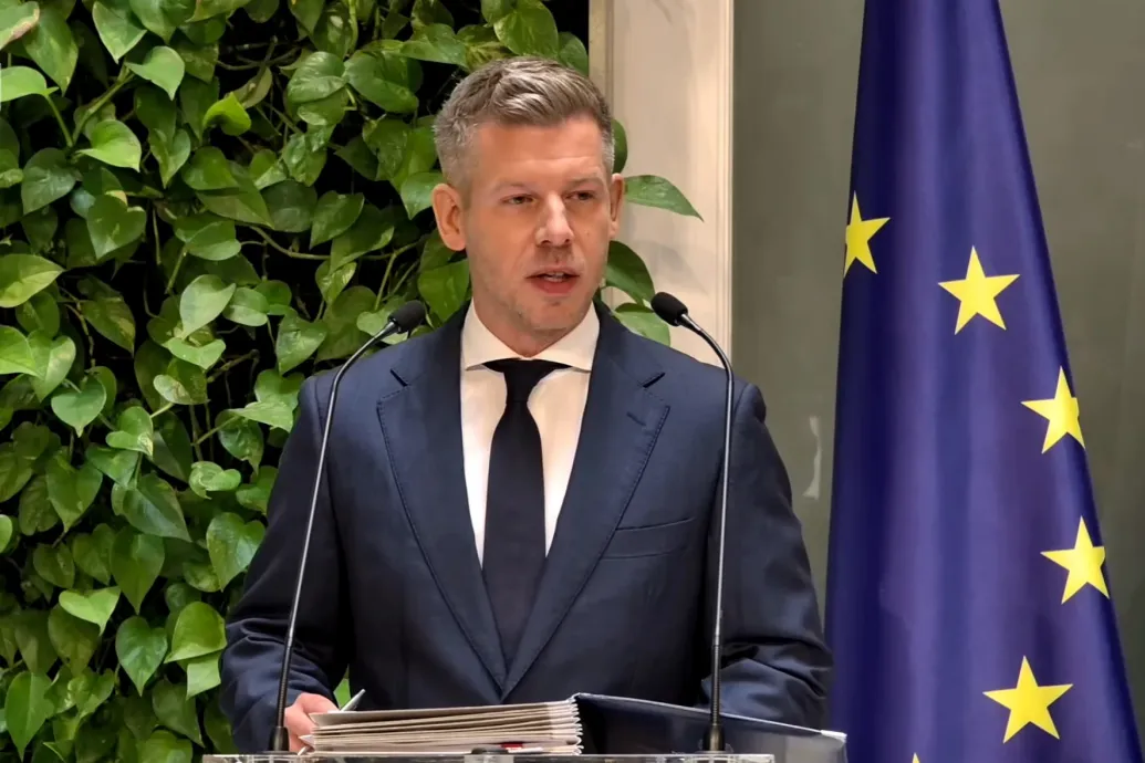 Rendkívüli sajtótájékoztatót tart Magyar Péter