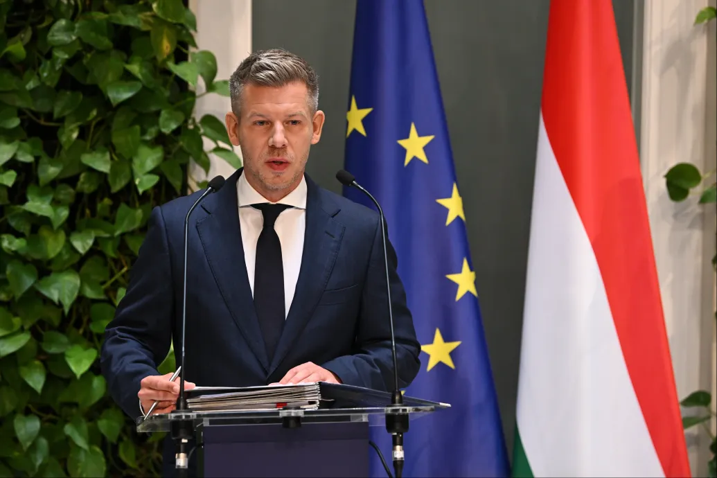 Rendkívüli sajtótájékoztatón mutatta be Magyar Péter az Orbán-kormány titkos terveit a vitnyédi migránstáborról