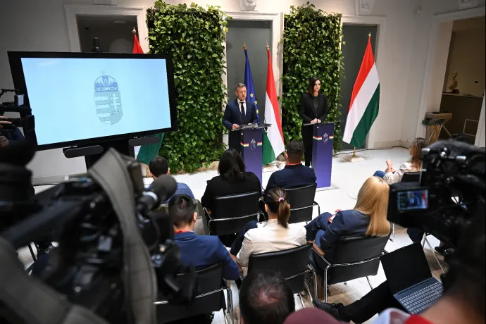 Rendkívüli sajtótájékoztatón mutatta be Magyar Péter az Orbán-kormány titkos terveit a vitnyédi migránstáborról