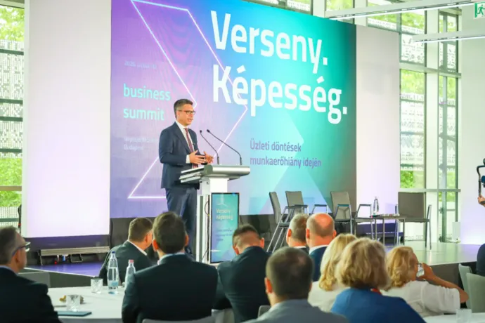 Évi 50 ezerrel kevesebben dolgozunk, és nem biztos, hogy az MI besegít