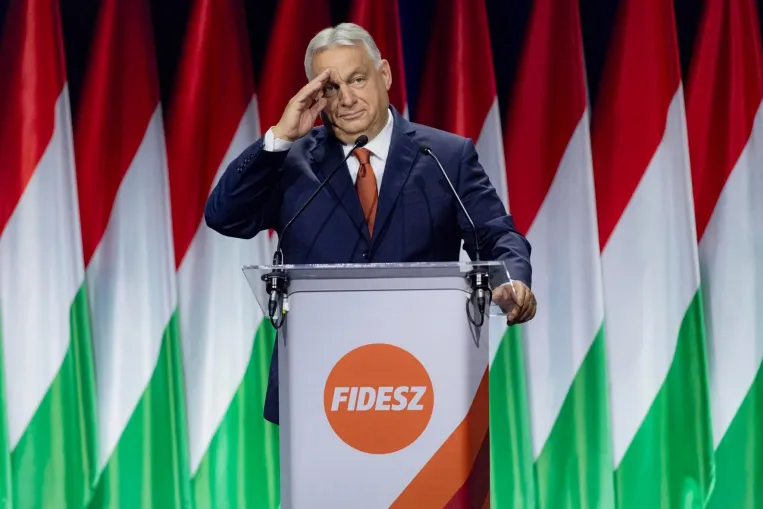 Orbán Viktor maradt a Fidesz elnöke, azt ígérte, hogy nem fog herebere partikra járni