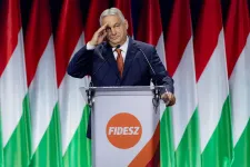 Orbán Viktor maradt a Fidesz elnöke, azt ígérte, hogy nem fog herebere partikra járni