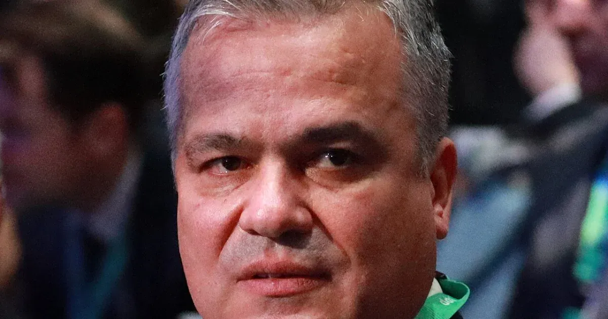 Nicușor Dan megbízta Adrian Veșteát a román kormányalakítással