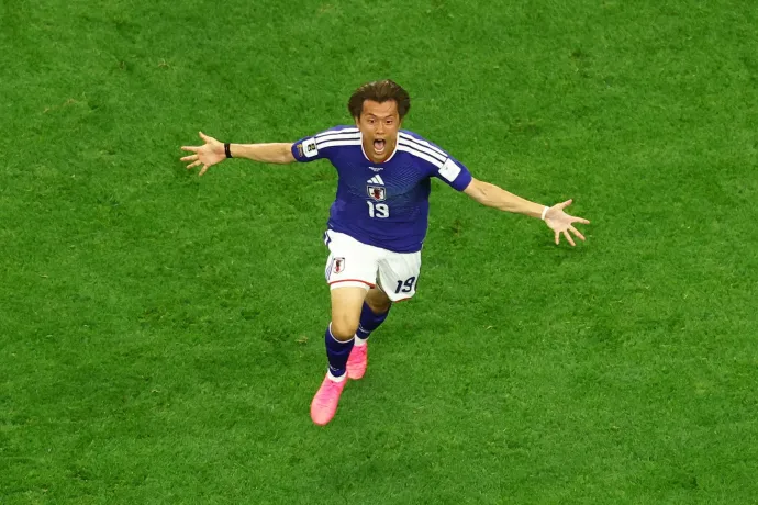 Mágikus táblát mutatott fel a japán kapitány, és jött az egyenlítés a hollandok ellen