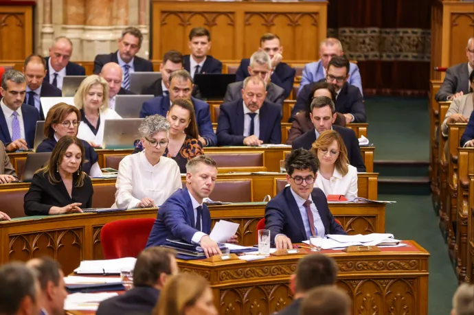 Megszavazták az Alaptörvény-módosítást, ami alapján soha többé nem lehet miniszterelnök Orbán Viktor