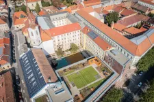 Felfüggesztették a prefektust, aki gyomorszájon vágta diákját