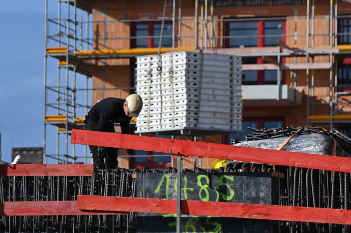 Kulcsrakész házak ígéretével csalt ki 252 milliót egy cégvezető és az üzletkötője, börtönt kér rájuk az ügyészség