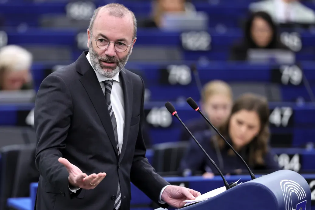Manfred Weber köszönetet mondott az EP-ben a Tisza-kormánynak Magyar Péter első EU-csúcsa előtt