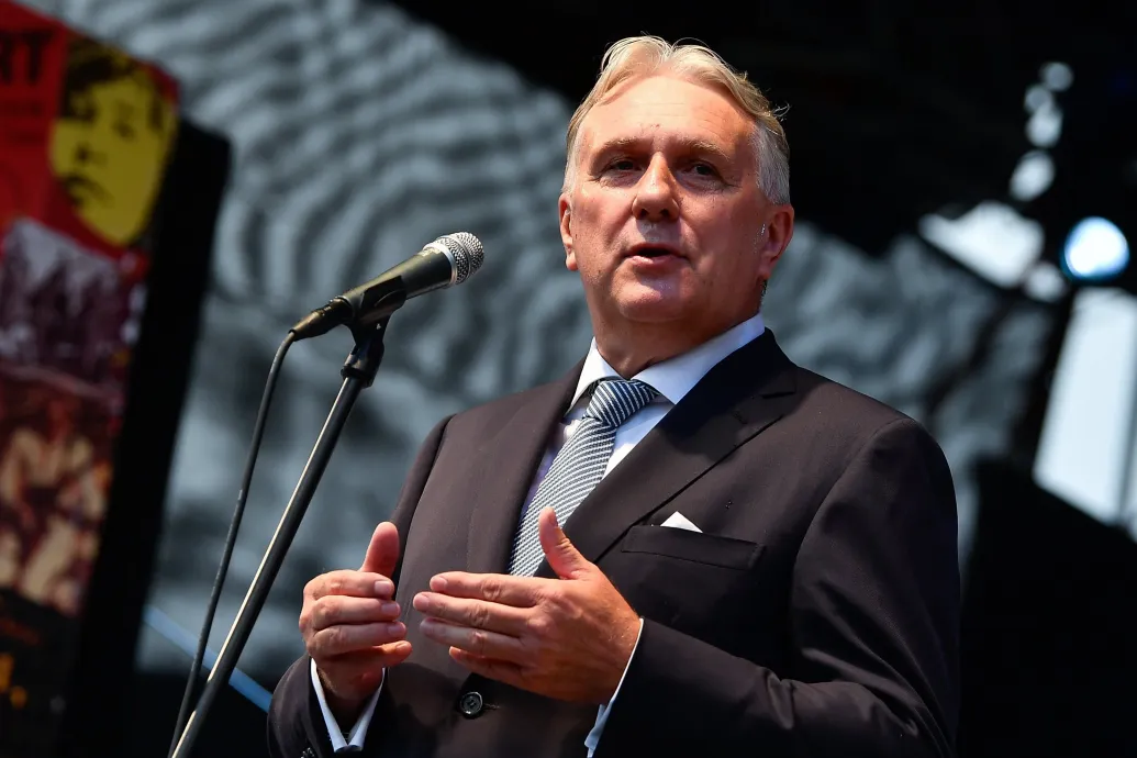Bige Orbánnak: „Ön ma már egy senki!” Orbán Bigének: „Megértettem, hogy nehéz az oligarchák élete”