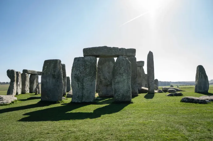 Egyszerűbb, régebbi Stonehenge-re bukkantak a híres műemléktől három mérföldre