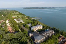 A legnépszerűbb balatoni helyszíneken már 2,5 millió forintos négyzetméteráron mennek az új építésű lakások