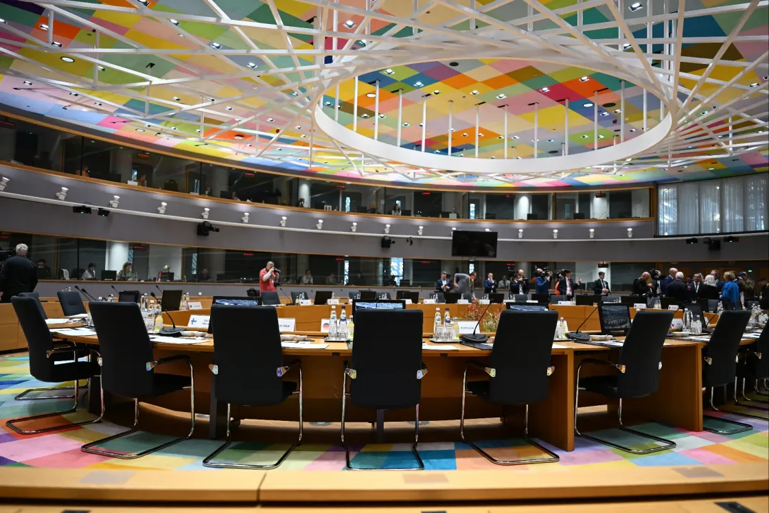 Diplomáciai nagyüzem vár Magyar Péterre a két napra nyúló első EU-csúcsán