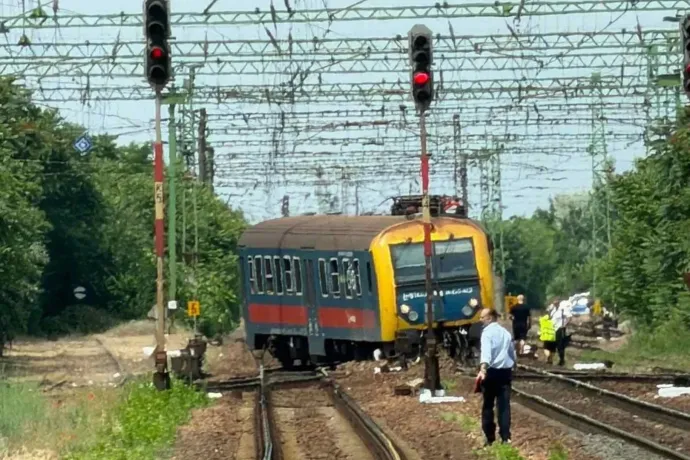 Kisiklott egy vonat Újszásznál, pedig lassabban ment a megengedettnél