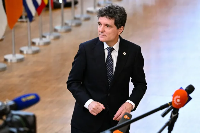Kitérő választ adott Nicușor Dan arra, hogy kalkulált-e az AUR-os szavazatokkal, amikor Veșteát kérte fel kormányalakításra