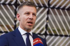 Magyar Péter Brüsszelben: A határidőt nem rajtunk kellene számonkérni, mi most kármentésben vagyunk