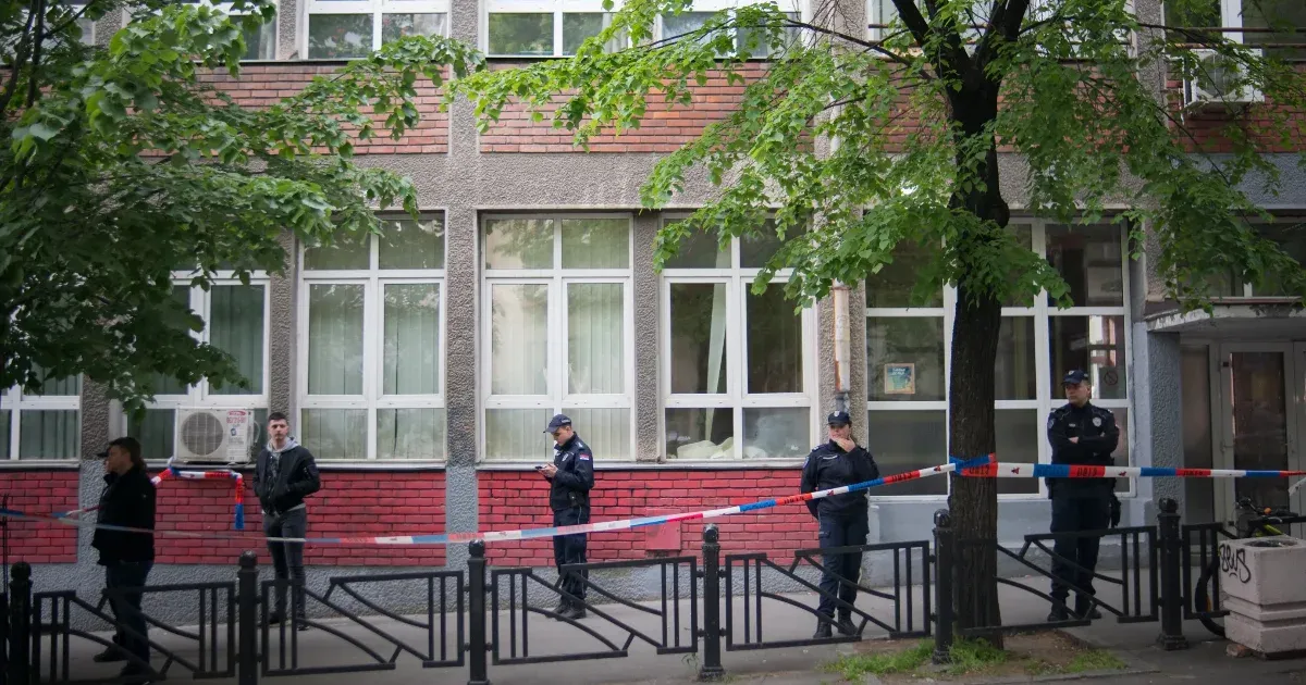 Újabb börtönbüntetést kaptak a belgrádi iskolai tragédia szülők