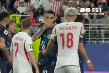 Eltakarta a száját, kiállították – paraguayi játékosra csapott le az új szabály a vb-n