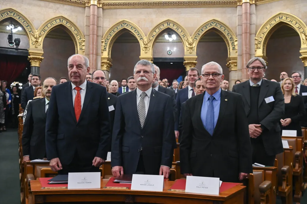 A Fidesz szerint Magyar Péter sógora titkos paktumot kötött az egyik alkotmánybíróval